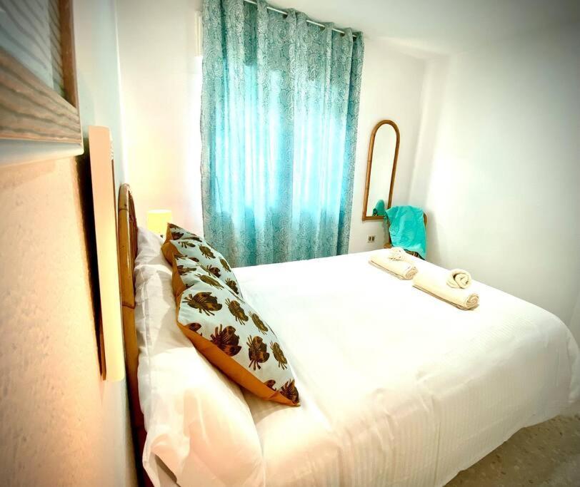 Mychoice Victoria Apartment Рота Екстериор снимка